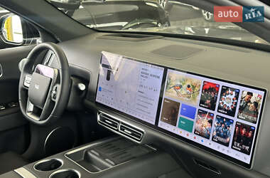 Внедорожник / Кроссовер Li Auto L7 2024 в 