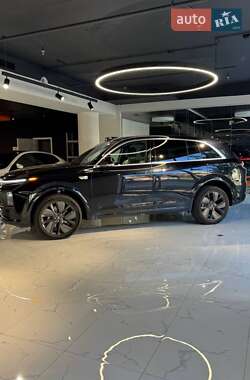 Внедорожник / Кроссовер Li Auto L7 2024 в 