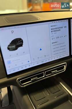 Внедорожник / Кроссовер Li Auto L7 2024 в 