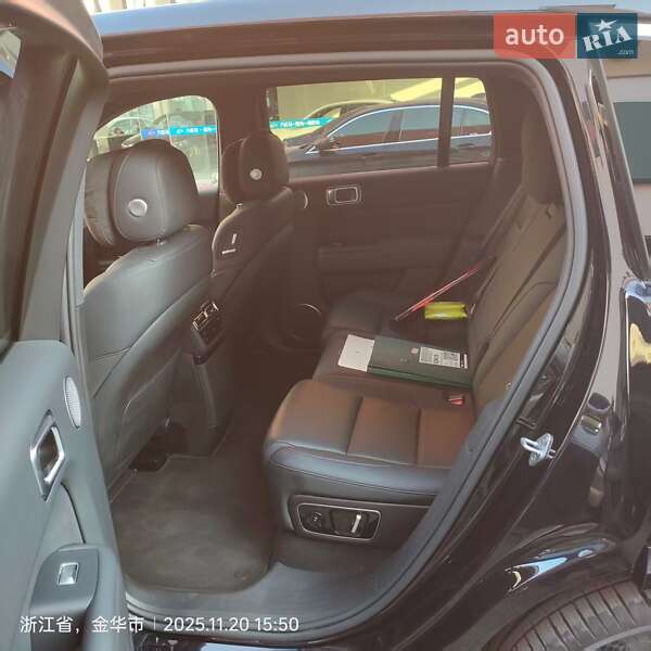 Внедорожник / Кроссовер Li Auto L7 2024 в Львове фото 12 Внедорожник / Кроссовер Li Auto L7 2024 в Львове