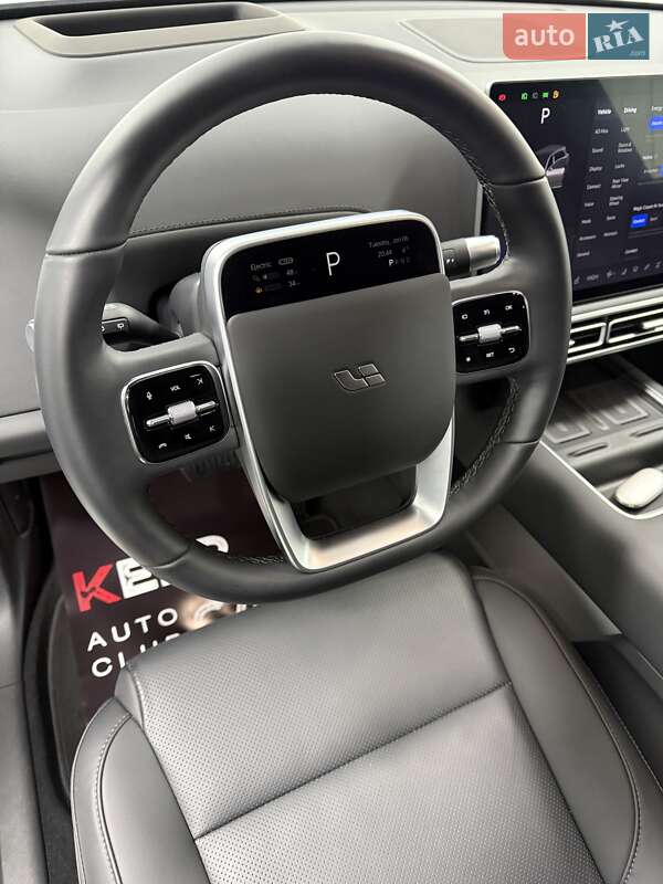 Внедорожник / Кроссовер Li Auto L7 2025 в Одессе