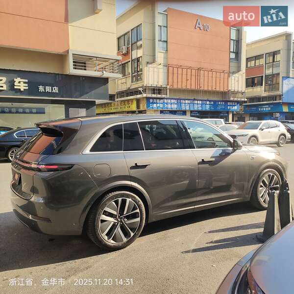 Внедорожник / Кроссовер Li Auto L7 2024 в Киеве