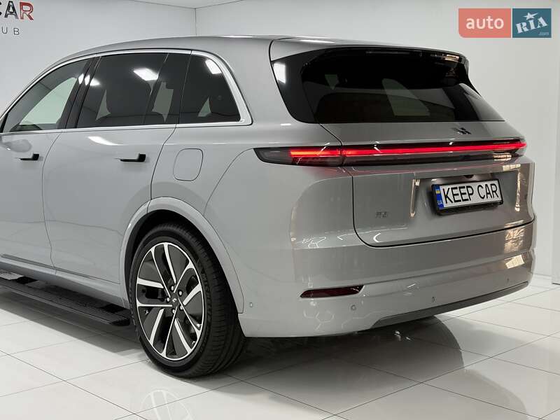 Внедорожник / Кроссовер Li Auto L7 2025 в Одессе