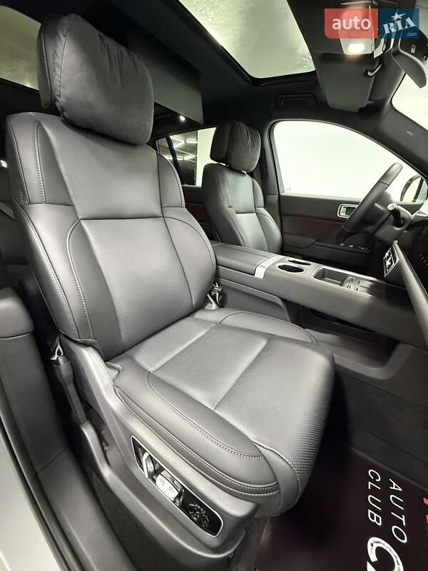 Внедорожник / Кроссовер Li Auto L7 2025 в Одессе