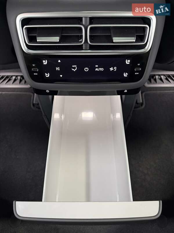 Внедорожник / Кроссовер Li Auto L7 2025 в Одессе