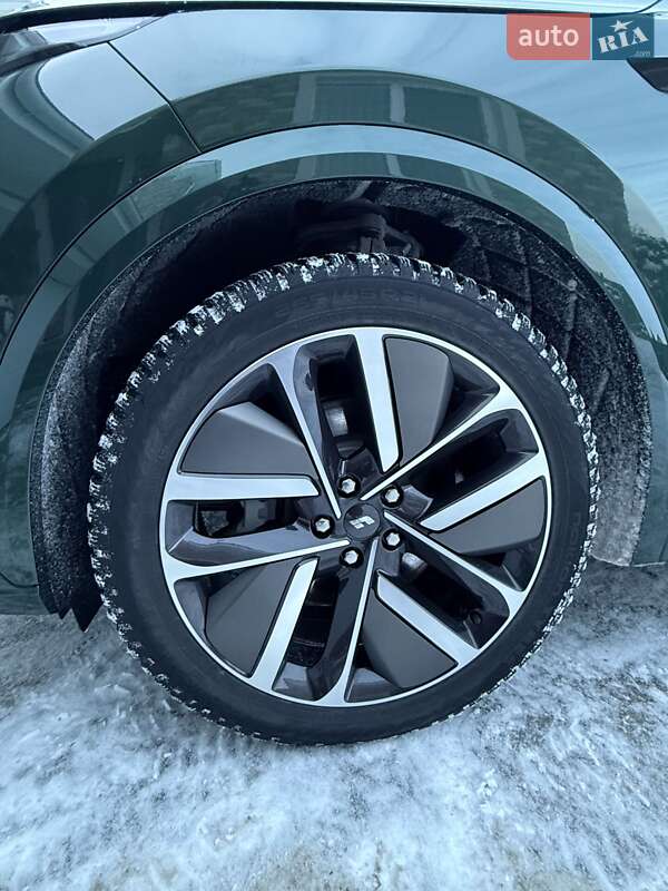 Внедорожник / Кроссовер Li Auto L7 2024 в Обухове фото 9 Внедорожник / Кроссовер Li Auto L7 2024 в Обухове