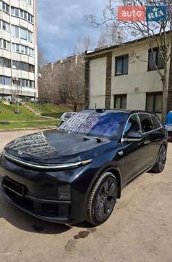 Внедорожник / Кроссовер Li Auto L7 2024 в Одессе