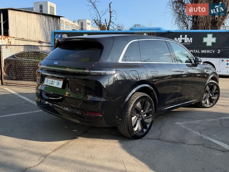 Позашляховик / Кросовер Li Auto L7 2024 в Києві