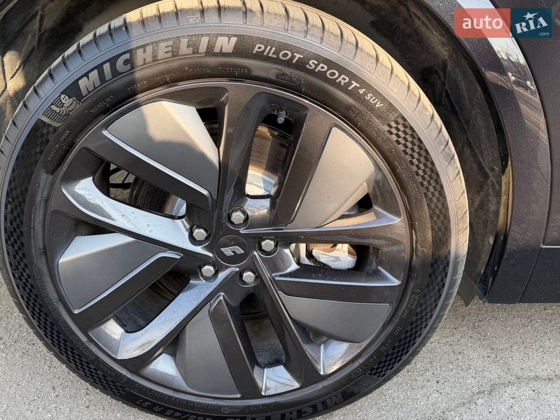 Позашляховик / Кросовер Li Auto L7 2024 в Києві