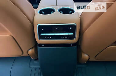 Седан Li Auto L9 2024 в 