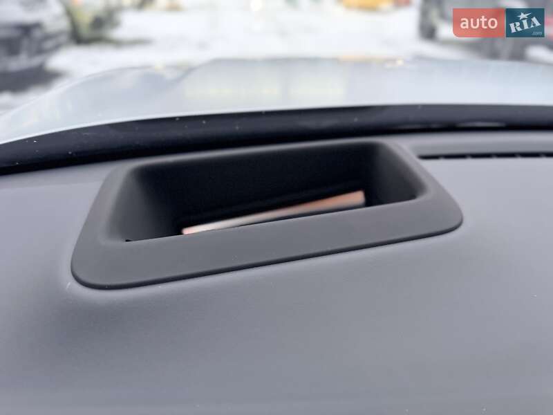 Внедорожник / Кроссовер Li Auto L9 2023 в Киеве фото 36 Внедорожник / Кроссовер Li Auto L9 2023 в Киеве