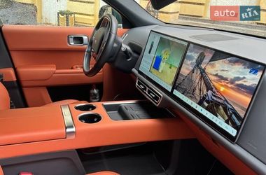 Внедорожник / Кроссовер Li Auto L9 2024 в Киеве