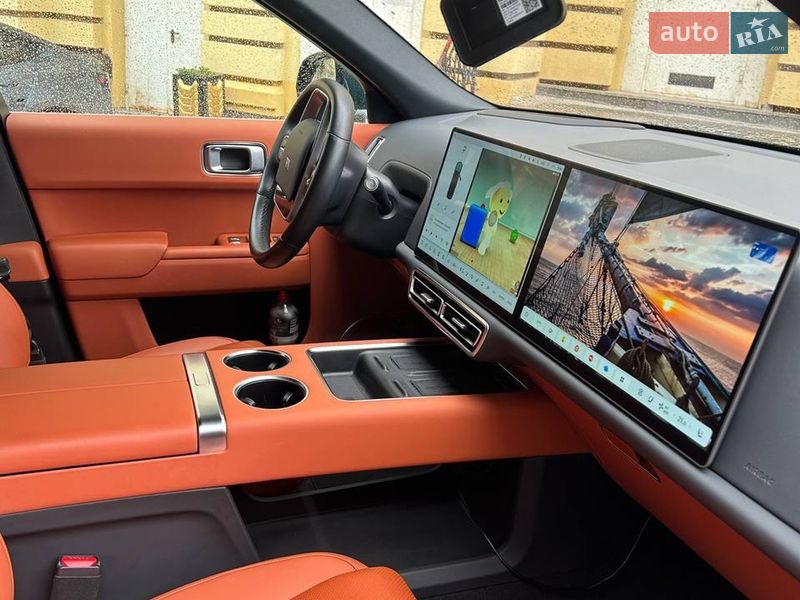 Внедорожник / Кроссовер Li Auto L9 2024 в Киеве
