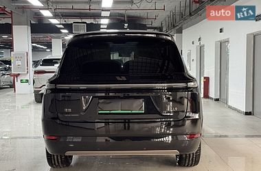 Внедорожник / Кроссовер Li Auto L9 2025 в Киеве