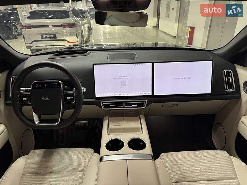 Внедорожник / Кроссовер Li Auto L9 2025 в Киеве