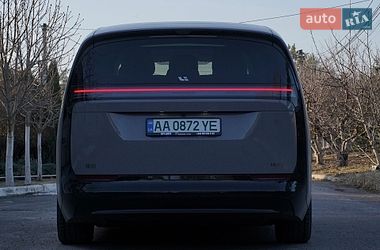 Минивэн Li Auto MEGA 2025 в Киеве