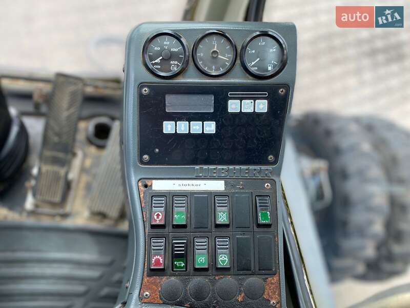 Колесный экскаватор Liebherr 312 2010 в Ровно