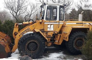 Фронтальный погрузчик Liebherr 541 1991 в 
