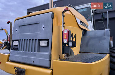 Фронтальный погрузчик Liebherr 564 2006 в 