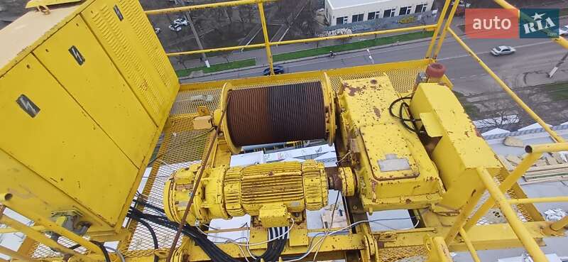 Баштовий кран Liebherr 80 HC 1985 в Одесі