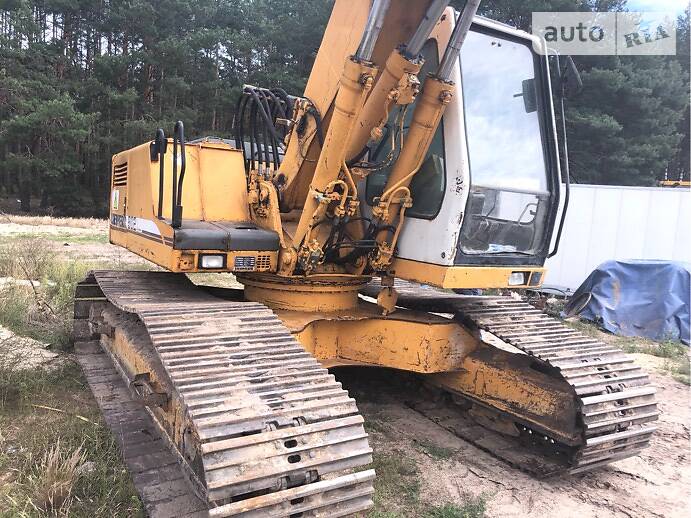 Гусеничний екскаватор Liebherr 902 1997 в Луцьку