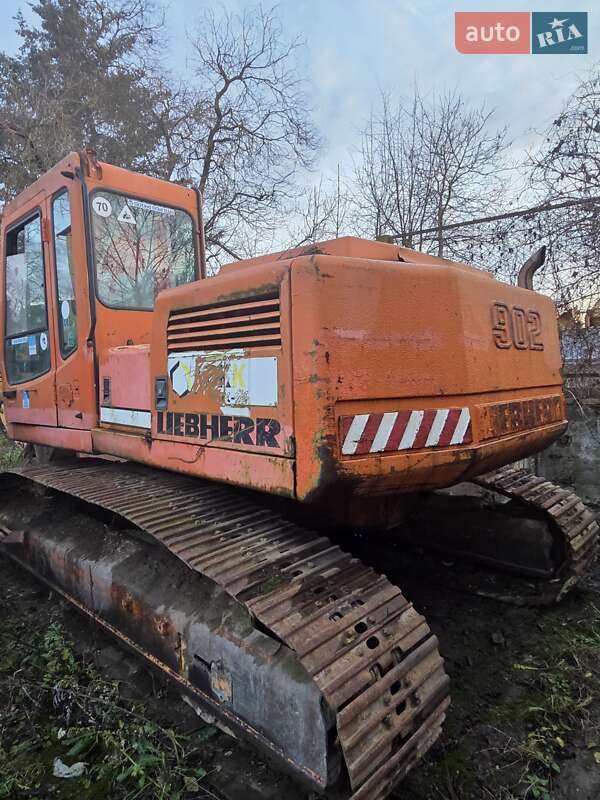 Liebherr 902 1996