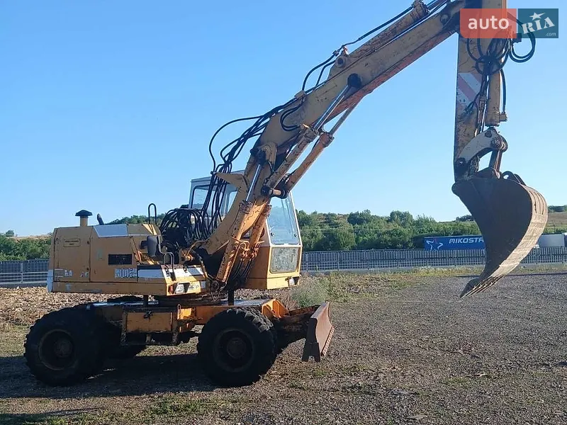 Liebherr 902 1989