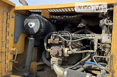 Колісний екскаватор Liebherr 904 2001 в 
