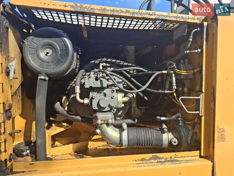 Гусеничний екскаватор Liebherr 904 1999 в Жидачові