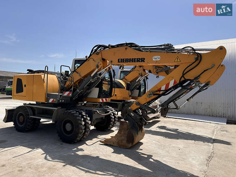 Экскаватор погрузчик Liebherr 914 2013 в Черновцах
