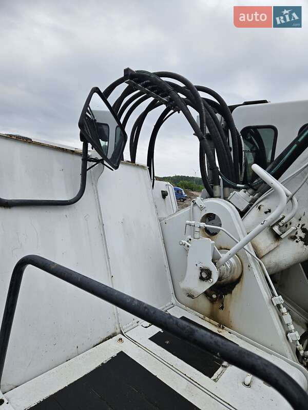 Экскаватор Liebherr 942 1998 в Надворной