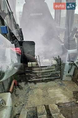 Экскаватор погрузчик Liebherr 942 1998 в 