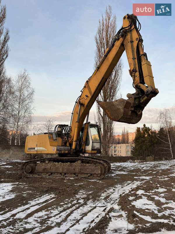 Гусеничный экскаватор Liebherr 944 2004 в Ровно