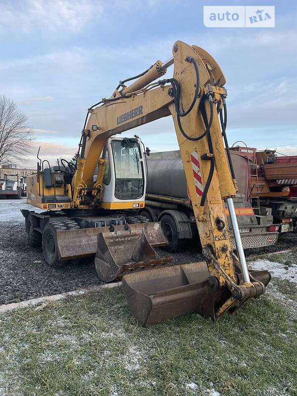Колісний екскаватор Liebherr A 900 2007 в 