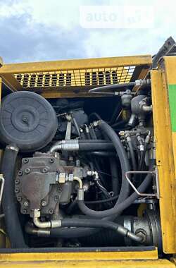 Колесный экскаватор Liebherr A 900 2005 в 