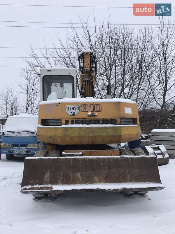 Колесный экскаватор Liebherr A 1993 в Виннице