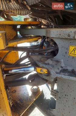 Фронтальный погрузчик Liebherr L 544 2003 в 