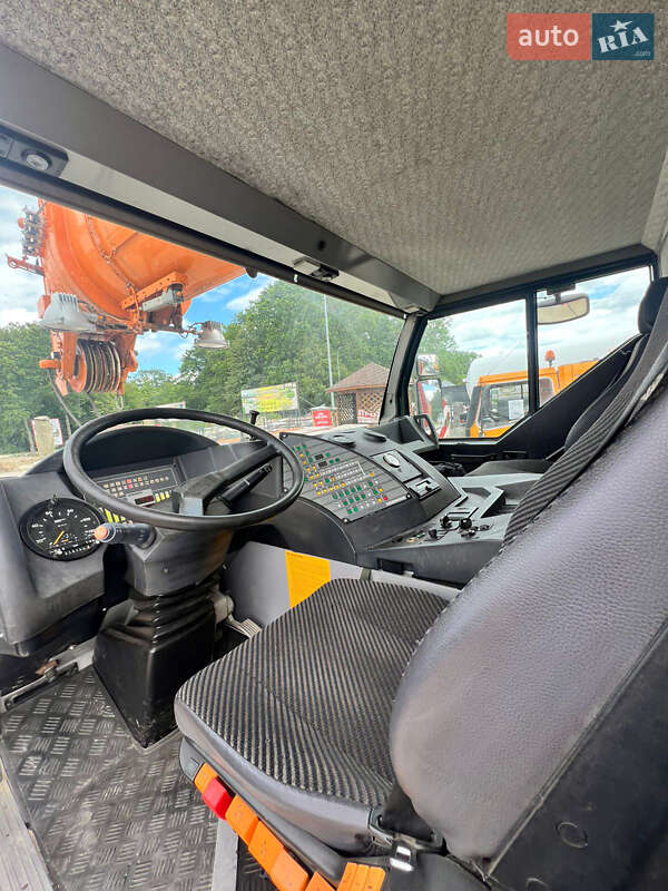 Автокран Liebherr LTM 1060/2 2000 в Чорноморську