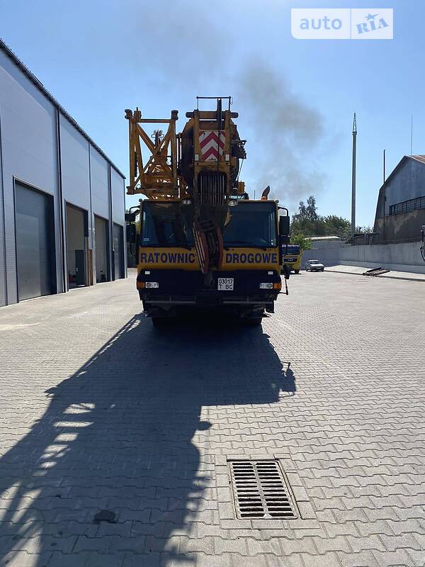 Автокран Liebherr LTM 1999 в Львове