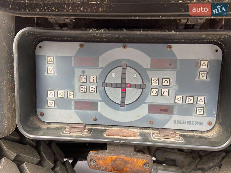 Автокран Liebherr LTM 2001 в Львові