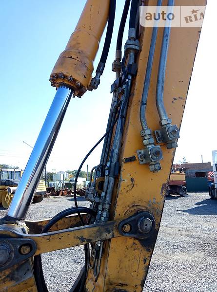 Гусеничный экскаватор Liebherr R 906 2007 в Львове