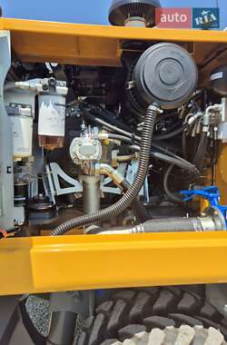 Колесный экскаватор Liebherr R 918 2016 в 