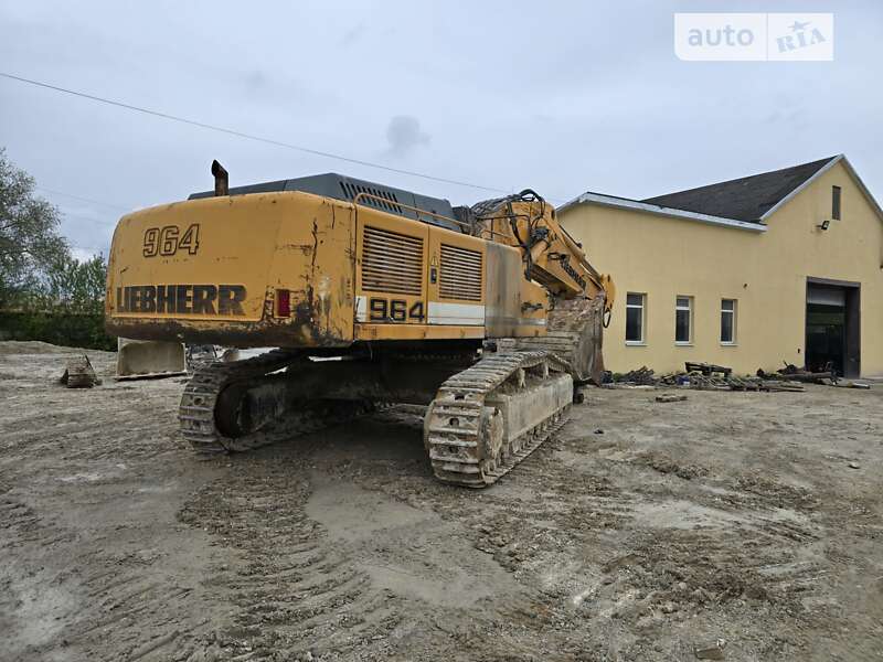 Автомобиль скорой помощи Liebherr R 966 2008 в Стрые