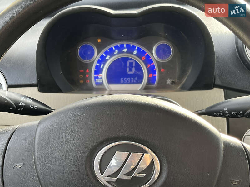 Хэтчбек Lifan 320 2012 в Днепре