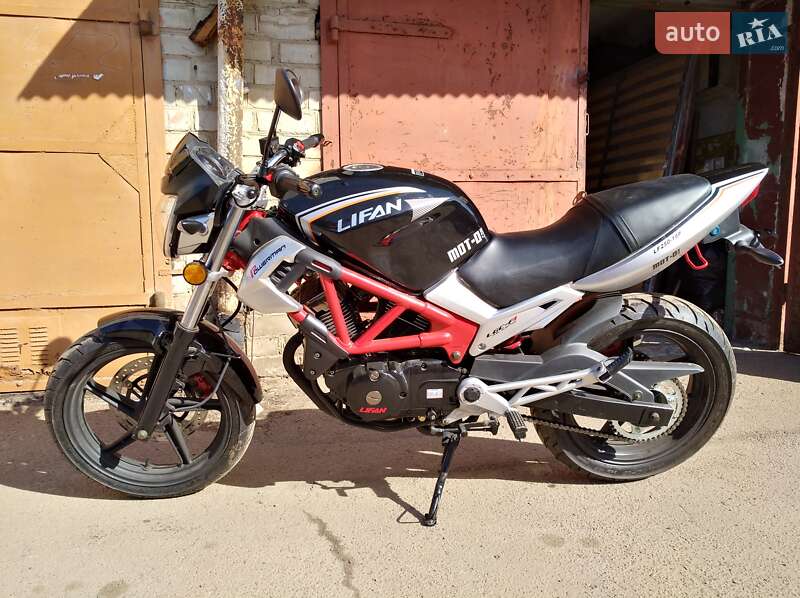 Мотоцикл Без обтікачів (Naked bike) Lifan Dakota 250 2016 в Львові