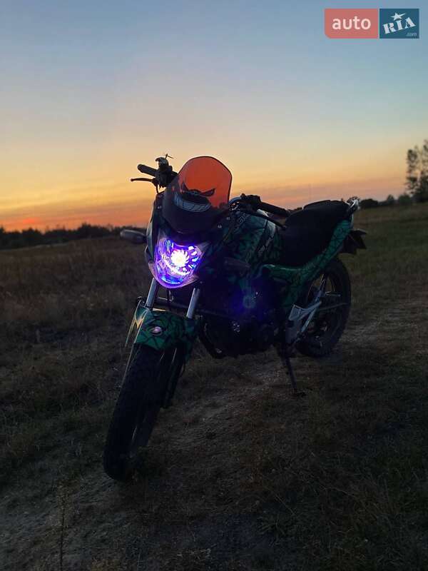 Мотоцикл Классик Lifan KP 150 2014 в Маневичах