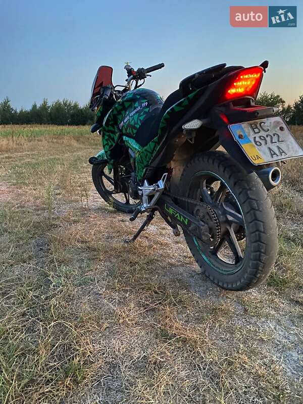 Мотоцикл Классик Lifan KP 150 2014 в Маневичах