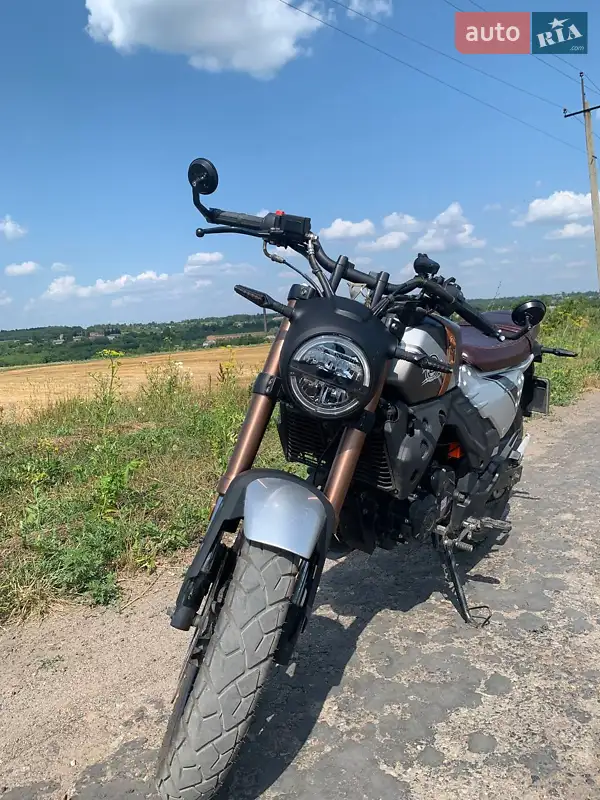 Lifan KPM 200 2020
