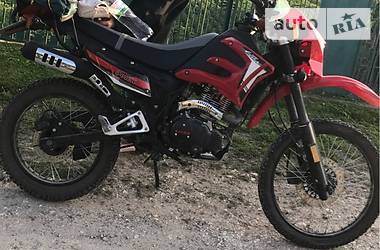 Мотоцикл Спорт-туризм Lifan LF 250-3A 2015 в 