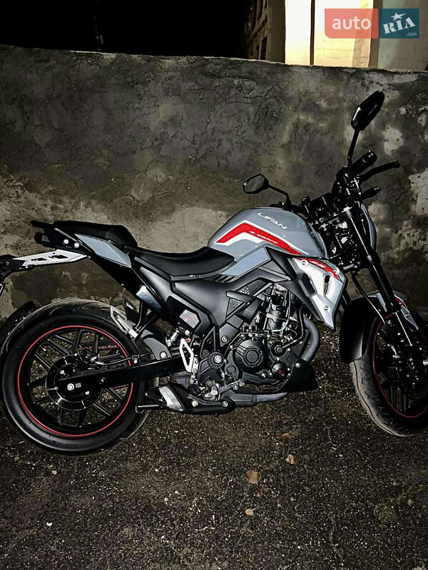 Мотоцикл Без обтекателей (Naked bike) Lifan SR 220 2024 в Виннице фото 3 Мотоцикл Без обтекателей (Naked bike) Lifan SR 220 2024 в Виннице